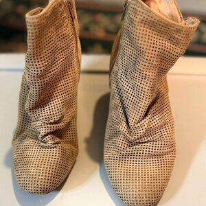 SIZE 9 Maurice's suede-like Crystal scrunch side zip bootie - Beige Taupe